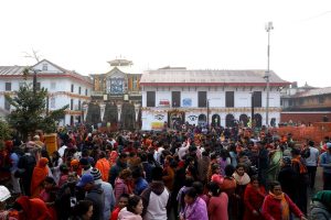 साउनको पहिलो सोमवार शिवालयमा घुईंचो, पशुपतिमा दर्शनार्थीलाई निःशुल्क बस सेवा