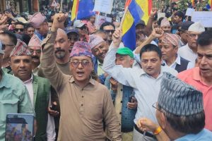 सबै भ्रष्टाचार काण्डकाे छानबिन माग गर्दै अख्तियार र सम्पत्ति शुद्धीकरण विभाग पुग्याे राप्रपा