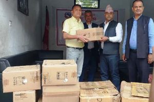 मोरङ प्रशासनलाई उद्योग बाणिज्य महासंघ कोशीद्धारा १० थान कम्प्युटर हस्तान्तरण