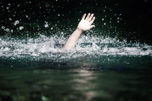 झापामा खोलामा डुबेर तीन बालिकाको मृत्यु