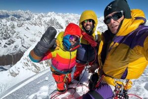 नुम्बुर हिमालको पहिलो पटक सफल आरोहण