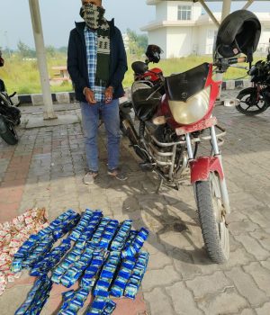 बिराटनगरमा रजनिगन्धा सहित मोटरसाइकल नियन्त्रण