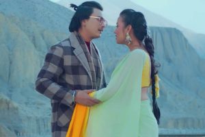 धुब्र र मनिषाको ‘मर्छु हजुर’गीतको भिडियोमा पल र अनिताको जोडी