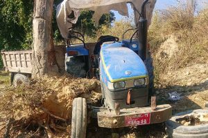 बकैयामा ट्याक्टर दुर्घटनाः द्रुतमार्गमा काम गर्ने तीन जनाको मृत्यु, १९ जना घाइते