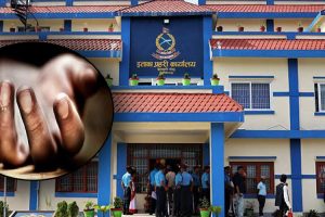 बुहारीले खानामा विष मिसाएर खुवाउँदा सासूको मृत्यु, ससुरा गम्भीर