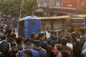 धरानमा बस दुर्घटना हुँदा पाँचको मृत्यु, १३ जना घाइते