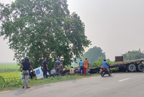 सुुनसरीमा ट्रक दुर्घटना हुँदा पाँच जनाको घटनास्थलमै मृत्यु