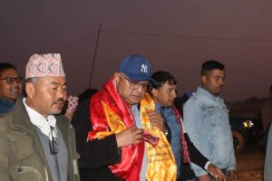 बोराबाँध अवलोकन गर्दै मुख्यमन्त्री कार्कीले भने – ‘बर्सातका बेला कोशी नदीमा केही गर्न सक्दैनौं’