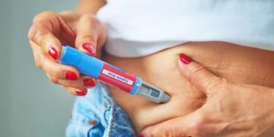 तौल घटाउने सुई लिन छाडेपछि तौल चार गुणा छिटो बढ्न सक्ने : अध्ययन