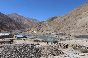 अत्यधिक चिसो बढेपछि यारी भन्सार कार्यालय तीन महिनाका लागि बन्द