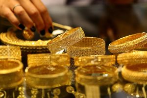 घट्यो सुनको मूल्य, चाँदीको बढ्यो