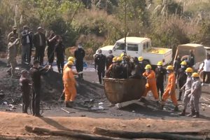 भारतको कोइलाखानीमा ज्यान गुमाएकाका परिवारलाई आर्थिक सहयोग