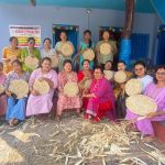 नरमाया हस्तकला उद्योग तालिममा व्यस्त