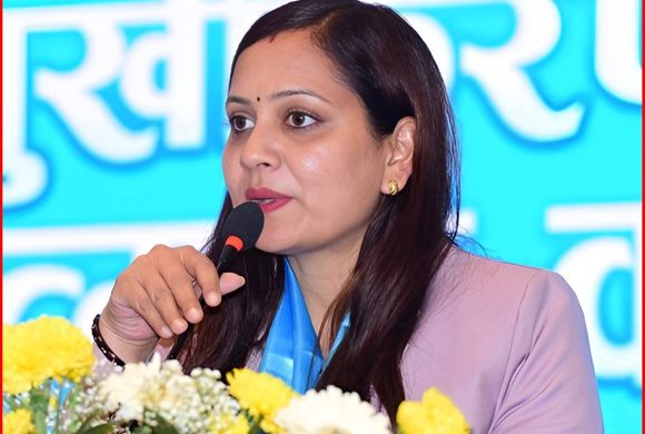 स्वास्थ्यमन्त्री मेहतासँग स्वास्थ्य बिमाबारे छलफल