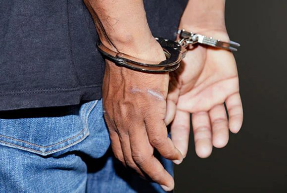 विदेश घुम्ने प्याकेज भन्दै झन्डै तीन करोड ठगी, नेपालीसहित सात जना पक्राउ