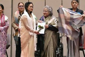 १२ वर्षदेखि टेलिभिजन पत्रकारितामा सक्रिय सचिता बुढाथोकी सम्मानित
