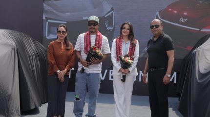 इटहरीमा महिन्द्राका दुई अत्याधुनिक इलेक्ट्रिक एसयूभी सार्वजनिक