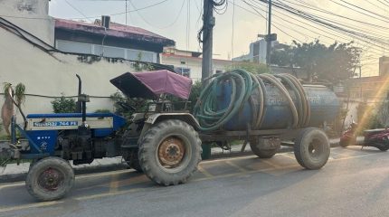 केशलिया खोलामा फोहोर फ्याल्ने तीन ट्यांकर विराटनगर महानगरको नियन्त्रणमा
