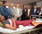 गृहमन्त्री अर्यालद्वारा रामेछाप सवारी दुर्घटनाका घाइतेको अवस्थाबारे जानकारी