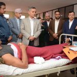 गृहमन्त्री अर्यालद्वारा रामेछाप सवारी दुर्घटनाका घाइतेको अवस्थाबारे जानकारी