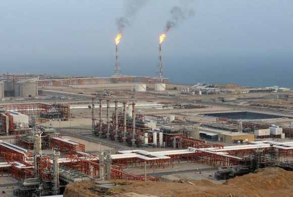विश्वकै ठूला तेल तथा ग्यास उद्योग मध्यपूर्व युद्धको निशानामा