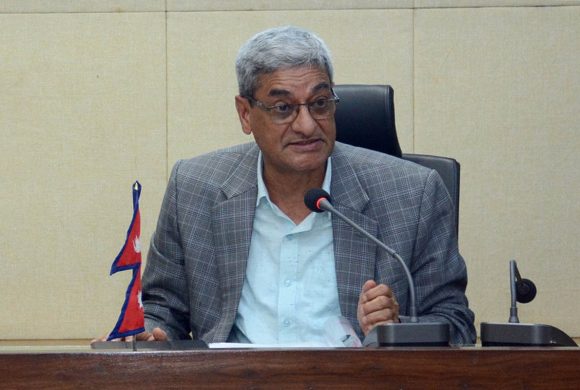 पूर्वगृहमन्त्री रमेश लेखक पक्राउ