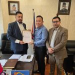 मन्त्रीसमक्ष घाइते विद्युत् कर्मचारी देवीप्रसाद निरौलालाई आर्थिक सहयोगको माग