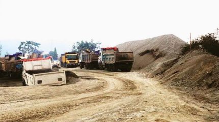 मापदण्डविपरीत सञ्चालित मोरङका दुई क्रसर उद्योग बन्द