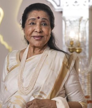 प्रख्यात भारतीय गायिका आशा भोसलेको निधन