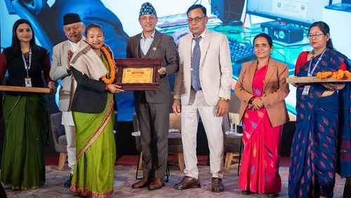 हलेसी तुवाचुङले पायोः ‘म्युनिसिपल एक्सिलेन्ट अवार्ड’   