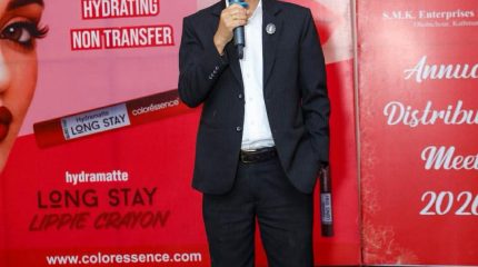 कलर एसेन्सको प्रोडक्ट लन्च कार्यक्रममा शम्भु राई र गायिका बिन्दु परियारले नचाए