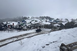 सन्दकपुरमा हिमपात