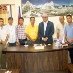 मूल्यवृद्धि र अभावका कारण पूर्वाधार निर्माणमा जटिलता, व्यवसायीले मुख्यमन्त्रीलाई बुझाए ज्ञापनपत्र