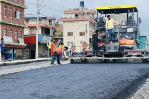 अरनिको राजमार्ग : धुलिखेल–खावा सडकमा कालोपत्र सुरु