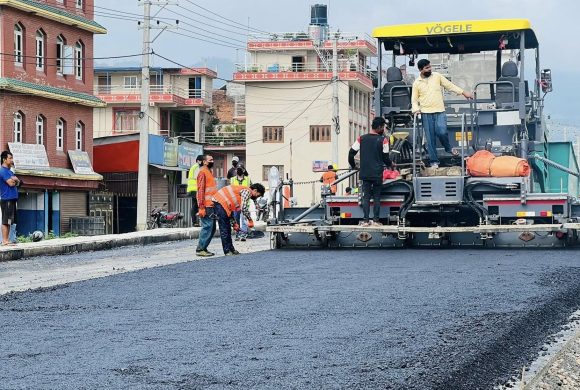 अरनिको राजमार्ग : धुलिखेल–खावा सडकमा कालोपत्र सुरु