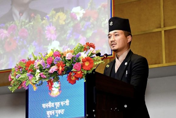 ३६ वर्षसम्म हतकडी सुरक्षाकर्मीलाई लगाइदिएको रहेछ: गृहमन्त्री गुरुङ