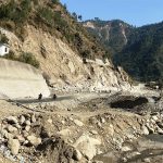 रोशी खोलामा पानीको बहाव बढेपछि बीपी राजमार्ग अनिश्चितकालीन बन्द