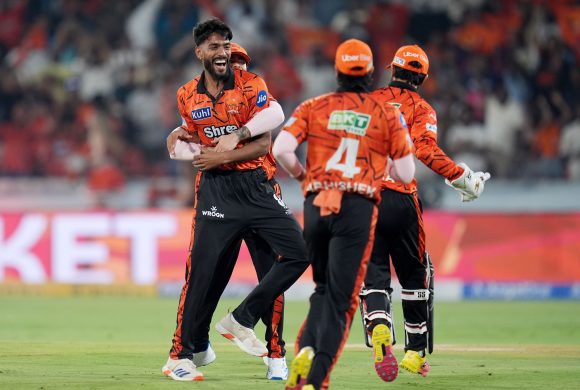 आईपीएल क्रिकेटमा हैदरावादले मुम्बईलाई ६ विकेटले हरायो