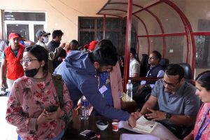 २३ सुकुम्वासी परिवार पुगे ‘होल्डिङ सेन्टर’