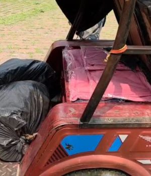 मटेरुवाबाट ल्याइएको अवैध कपडा विराटनगरमा सशस्त्रद्वारा बरामद