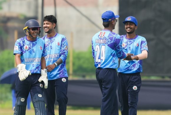 पीएम कप : सन्दीपले ७ विकेट लिएपछि बागमतीकाे दाेस्राे जीत, लुम्बिनीसँग ‘सुपर ओभर’ मा हार्‍याे एपीएफ