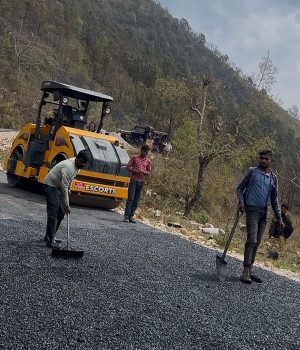 वडामै पहिलोपटक कालोपत्र सडक