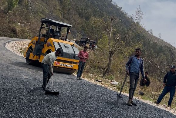 वडामै पहिलोपटक कालोपत्र सडक