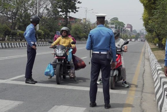 ट्राफिक लाइट उल्लंघन गर्ने सवारीसाधन कारबाहीमा