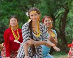 नेपालकी छोरी लिएर आइन् गायिका तेजवती जोशी, गीताको छमछमी