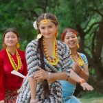 नेपालकी छोरी लिएर आइन् गायिका तेजवती जोशी, गीताको छमछमी