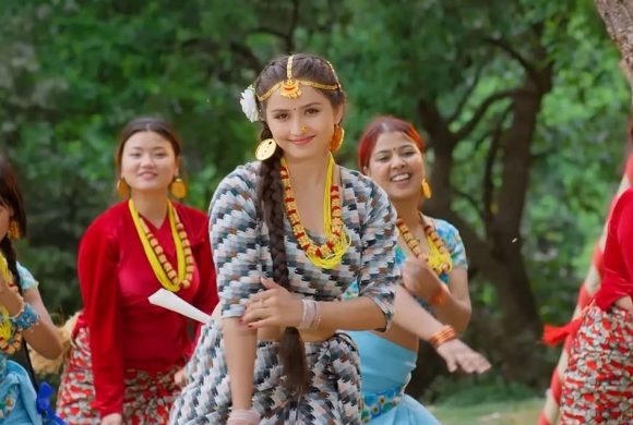 नेपालकी छोरी लिएर आइन् गायिका तेजवती जोशी, गीताको छमछमी