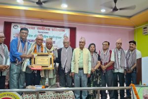 पूर्वाञ्चल साहित्य प्रतिष्ठानद्वारा दुईजना स्रष्टा नगदसहित सम्मानित
