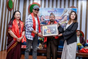 राजेश र करिस्मा अभिनित  ‘म हुँ पानी.’ गति सार्वजनिक