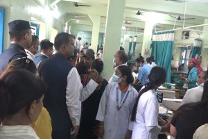 कोशी अस्पतालमा प्रशासनको छड्केः हाजिर गर्ने डाक्टर पनि कता छन् कता